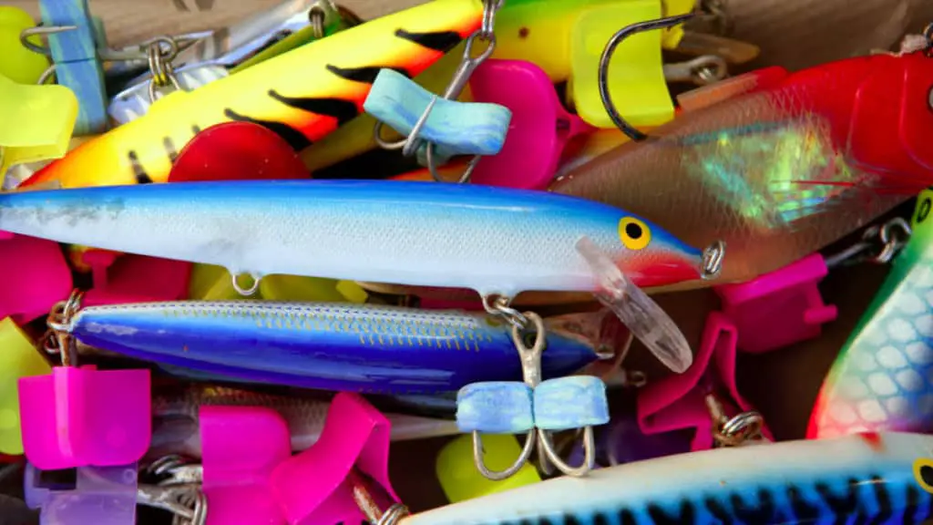 Different Type Of Baits And Lures For Striped Bass Surfcasting Republic