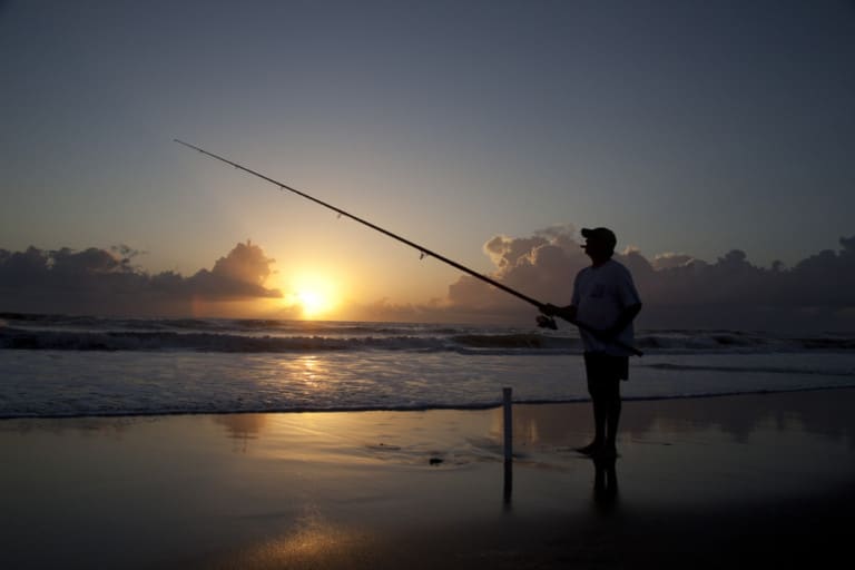 Best Lures And Baits For Surf Fishing At Night Surfcasting Republic