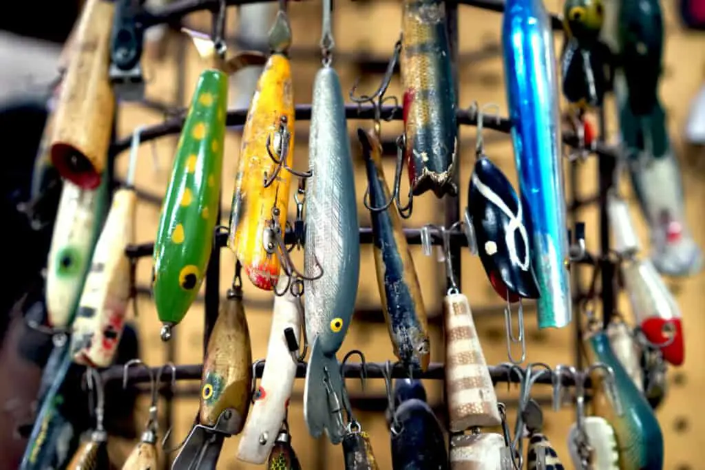 Can You Use Lures For Surf Fishing? Surfcasting Republic
